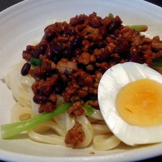 小豆と挽き肉　汁なしうどん